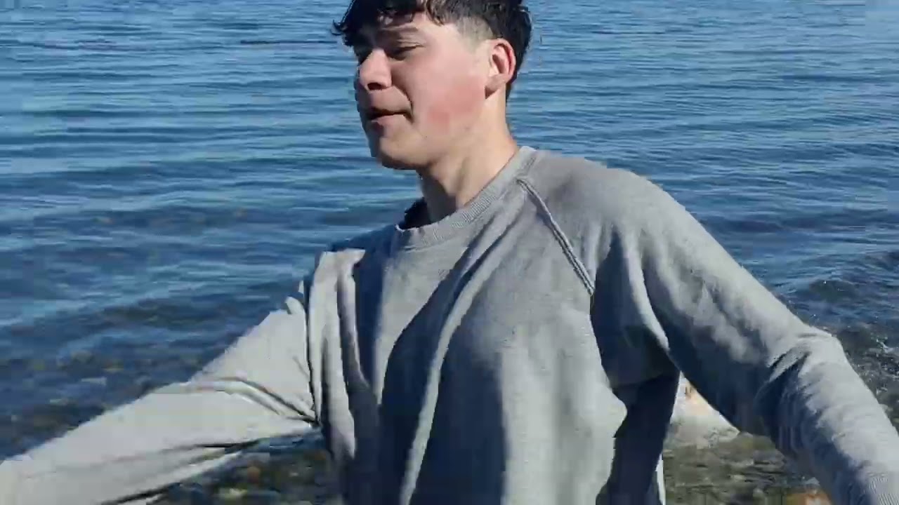 Moisés, sus perros y la playa Enero 2026