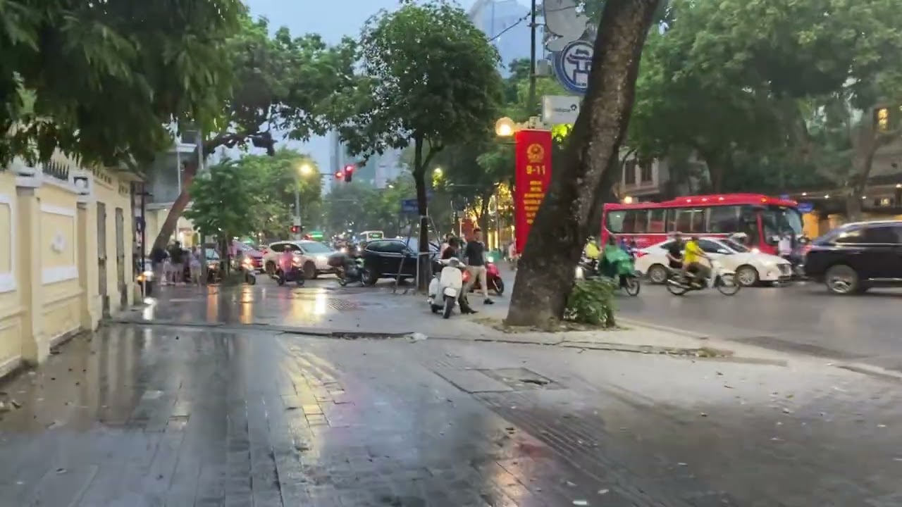 Hanoi - Evening rush hour #vietnam #hanoi #travel #rushhour #traffic
