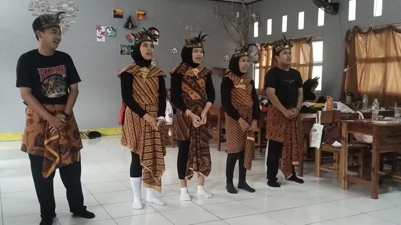 UPRAK SENI BUDAYA KELOMPOK 5