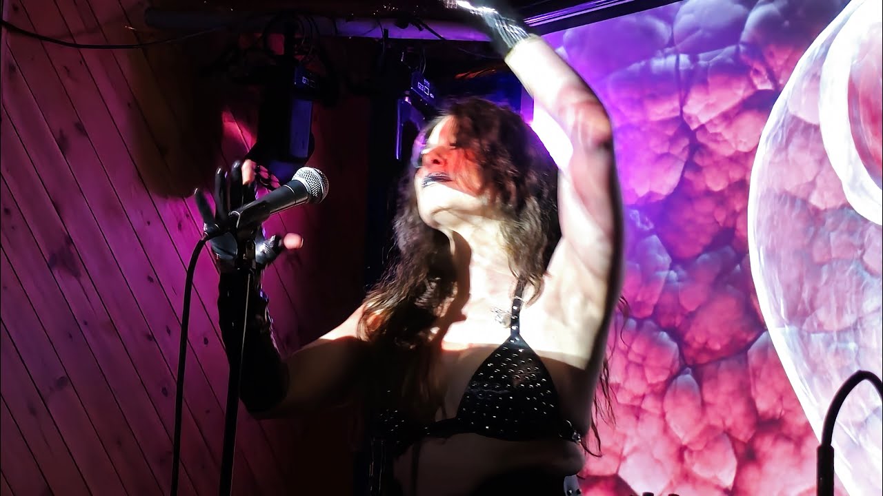 Ms. BOAN (Mariana Saldaña) - Machina (Live @ MOTH Club, February 2025)