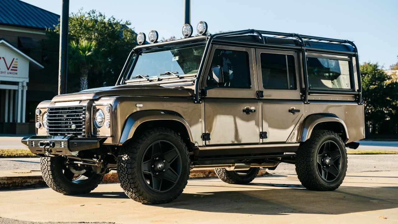 Transforming Classic Land Rovers: HIMALAYA’s 2024 Highlights