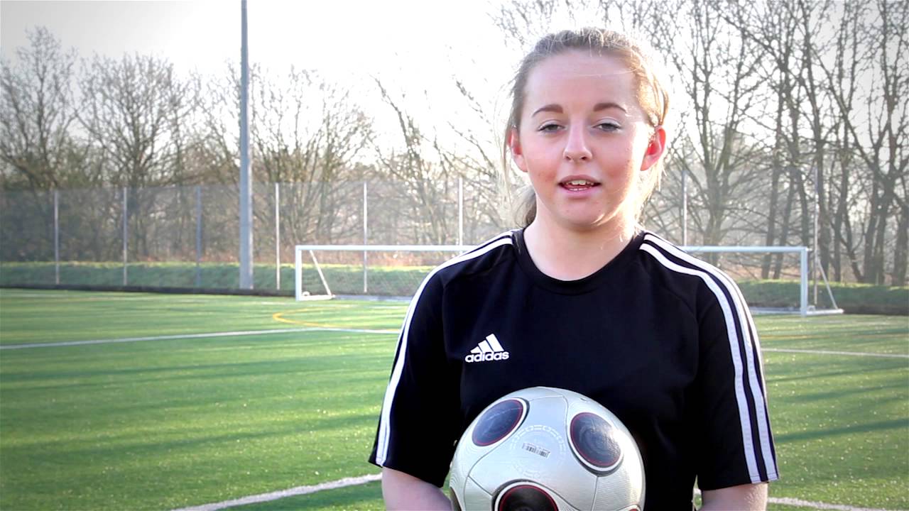 Fantastic Footy Skills from First UK Professional Female Freestyler - Olivia Cooke Interview