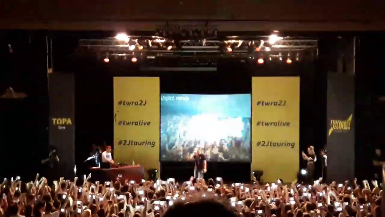 2J-Comments Song 6 Live Thessaloniki 2017