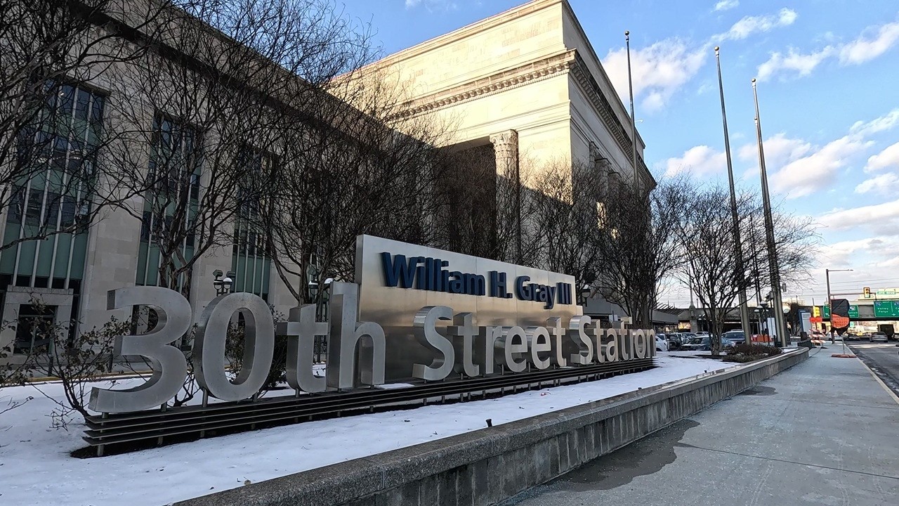 ⁴ᴷ⁶⁰ Walking Philadelphia, PA: William H. Gray III 30th Street Station