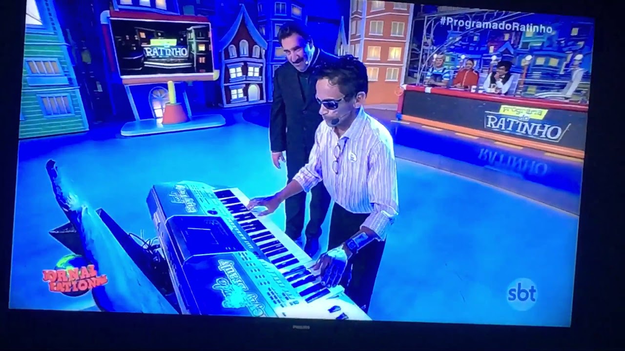 Gleyfy Brauly - Another Brick in the Wall (Programa do Ratinho)