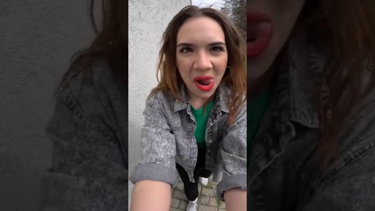 CRAZY AND TELEPORTING GIRL😱 @DumitruComanac  #crazygirl #funny #escaping #funnyvideo #teleport