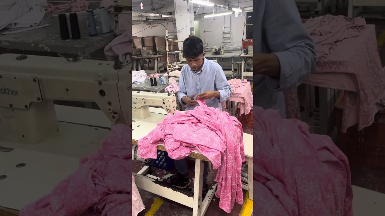 参观吉大港客户的工厂；A customer's factory in Chittagong; চট্টগ্রামে এক গ্রাহকের কারখানা পরিদর্শন করেছি
