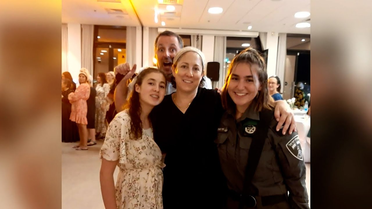 למען רוז: הורי הלוחמת שנפלה מציעים בית בחו