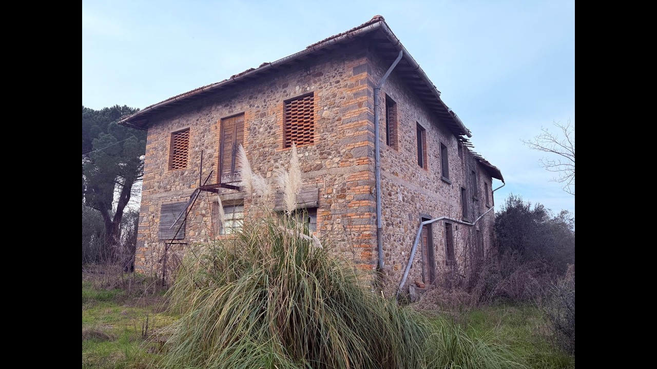 SAN CASCIANO V.P. - CASALE DA RISTRUTTURARE