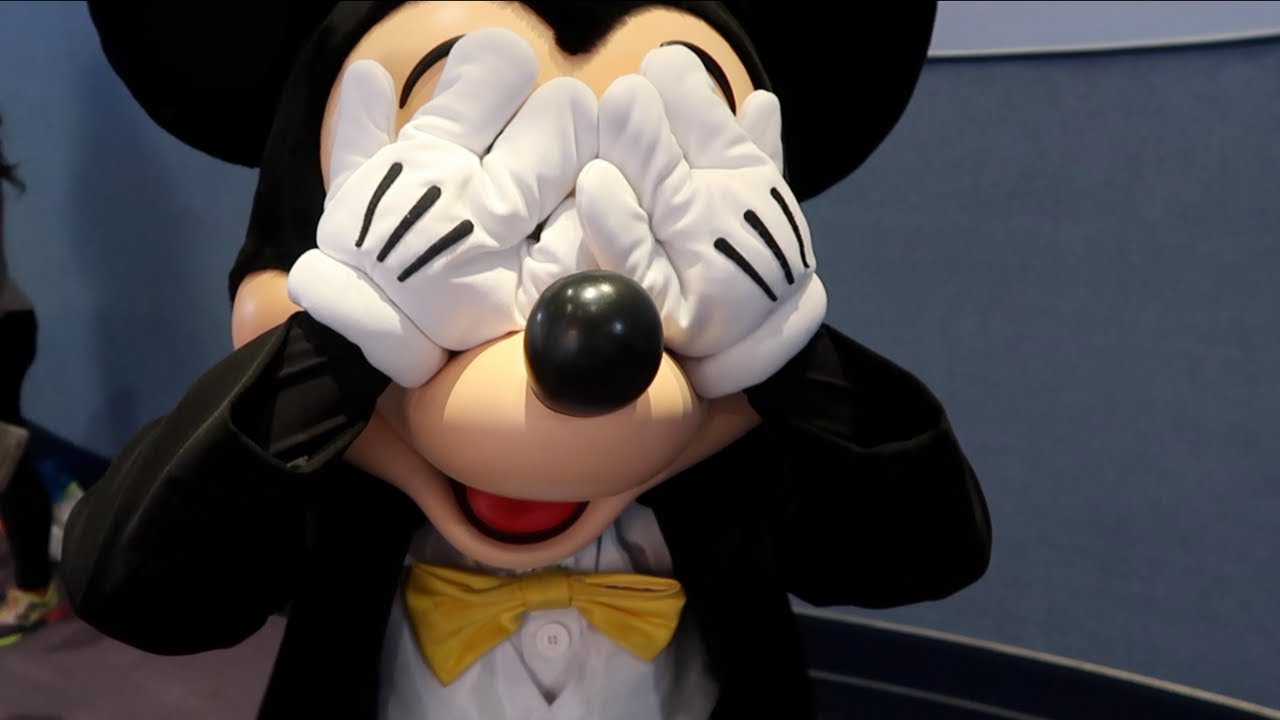 Insanity At Epcot For Food & Wine! I Also Surprise Some Disney Characters!