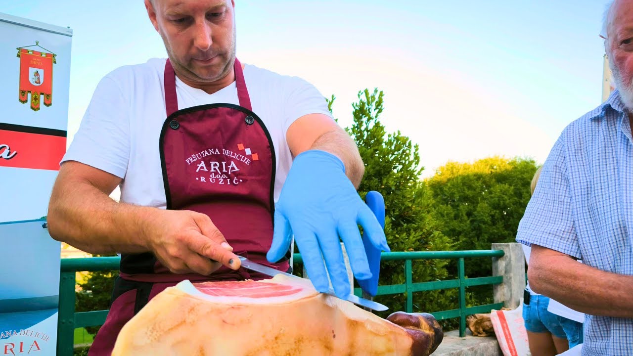 Festival pr&scaron;uta u Drni&scaron;u. Ku&scaron;ali smo najbolje drni&scaron;kog kraja, a i &scaron;ire...
