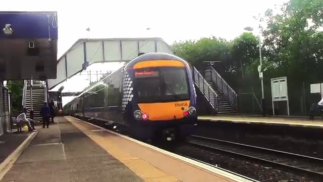 Trains at Anniesland 25th June 2016