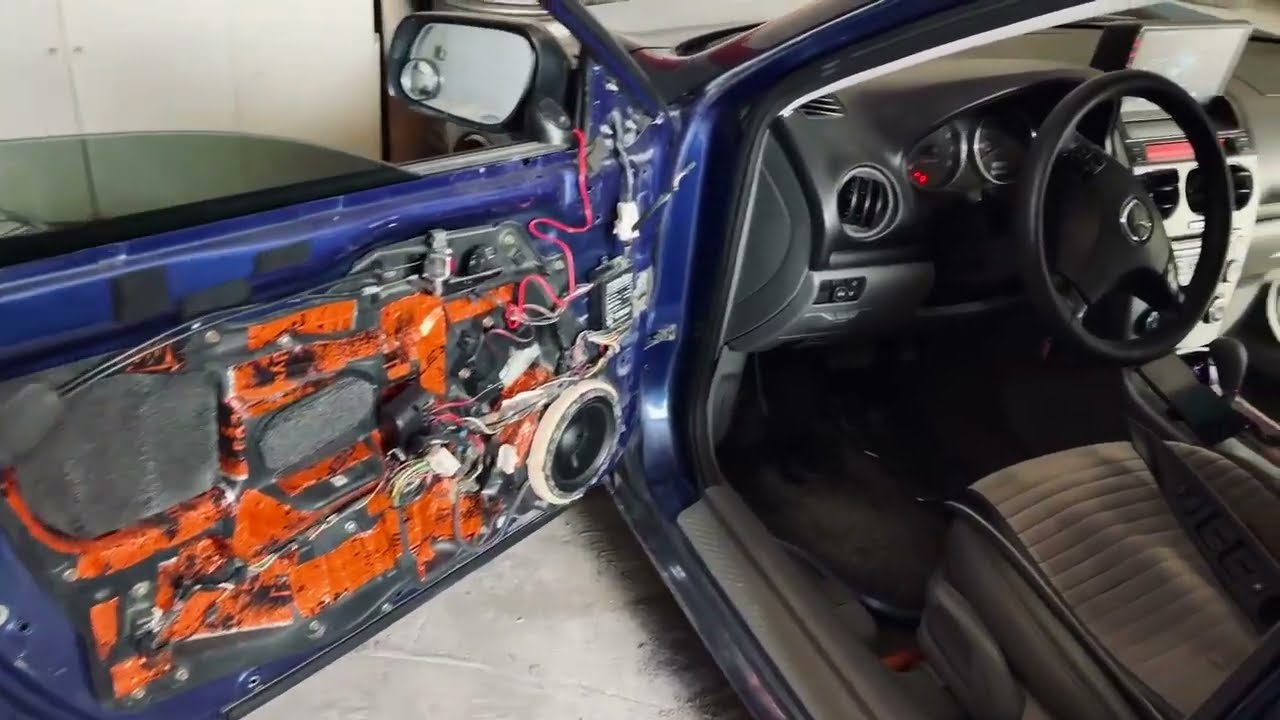 Замена динамиков в Mazda 6 gg на DL Audio Anaconda 165 Comp​