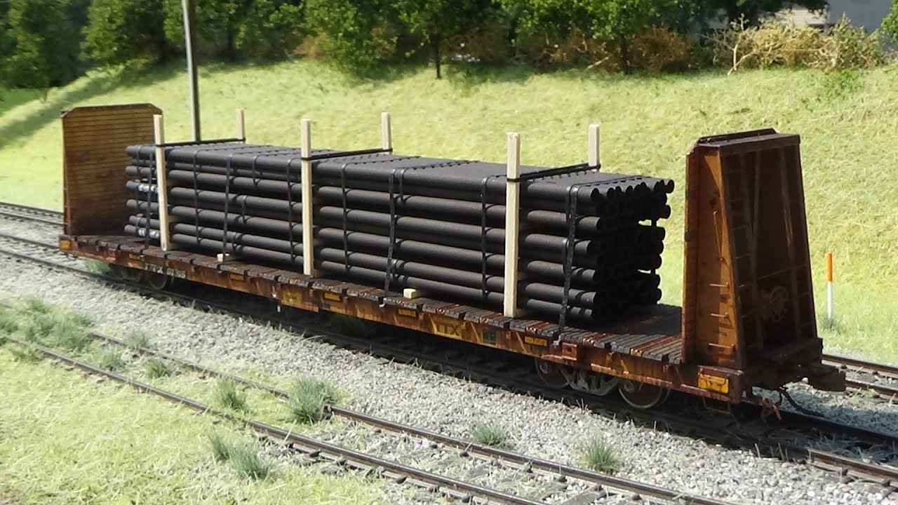 Modeling With Dan!  *ScaleTrains TTX Bulkhead Flatcar Rust Bucket!*