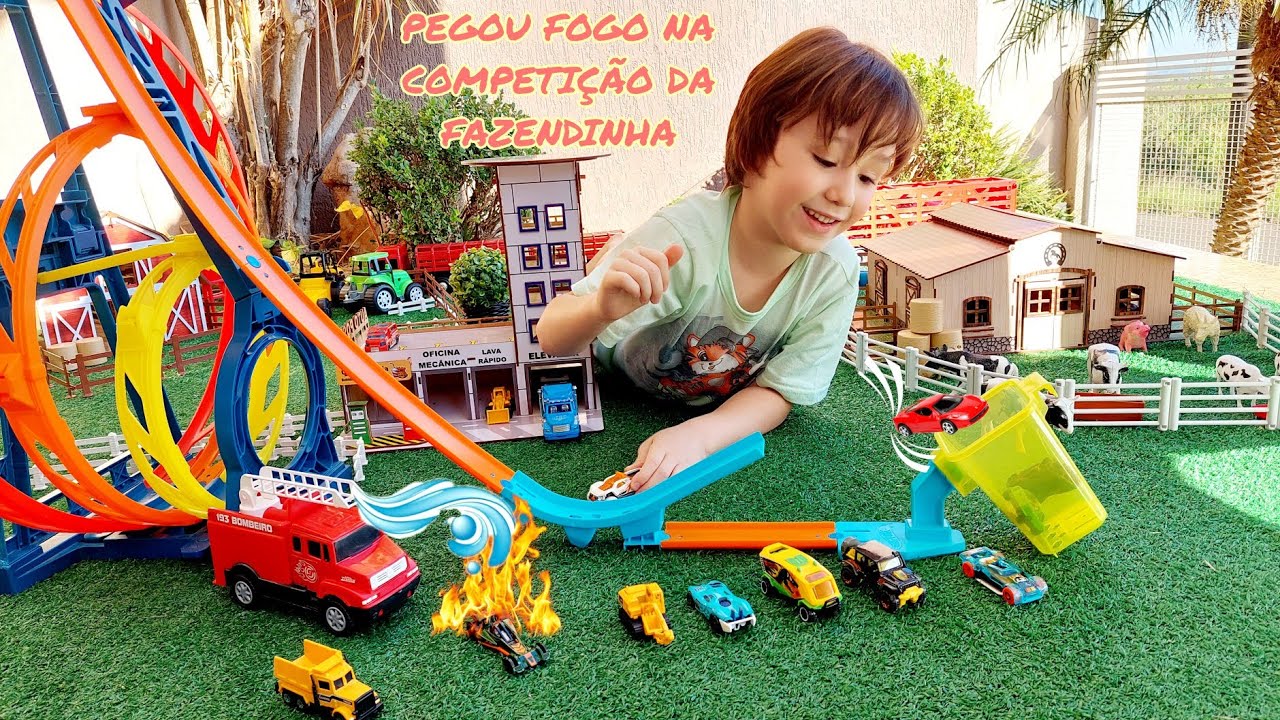 FELIPE CANOPF | UMA COMPETIÇÃO DE CARRINHOS DE BRINQUEDO NA FAZENDINHA DO FELIPE |  CARS FARM TOYS
