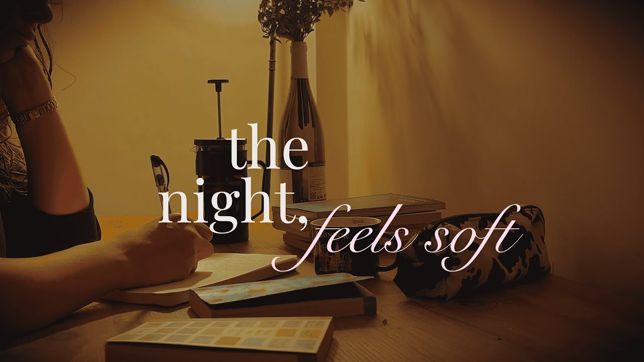 Calm evening atmosphere🕯️Soft piano in another room for relaxation 📖࣪ ִֶָ☾.