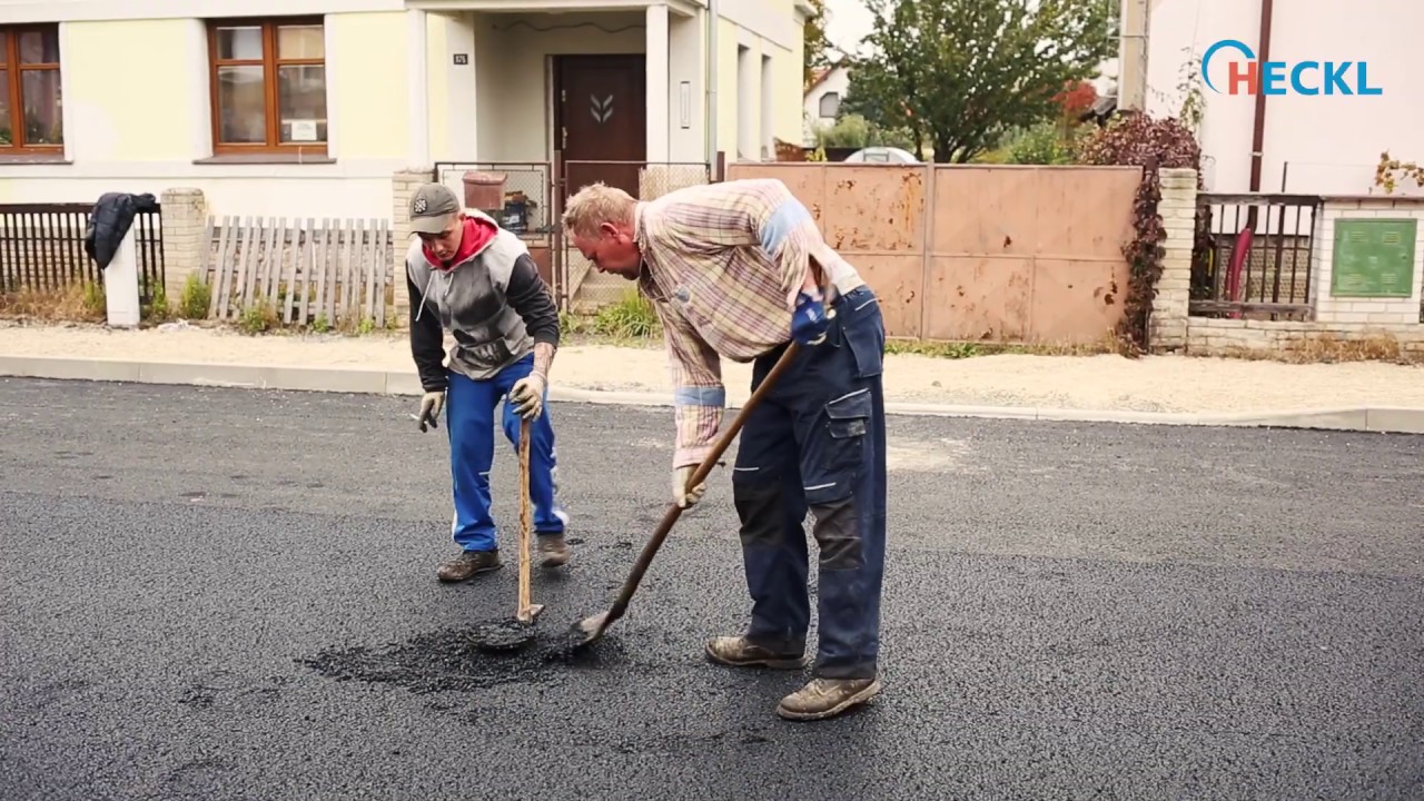 KOMPAKTUS - samonivelační litinový poklop firmy HECKL*