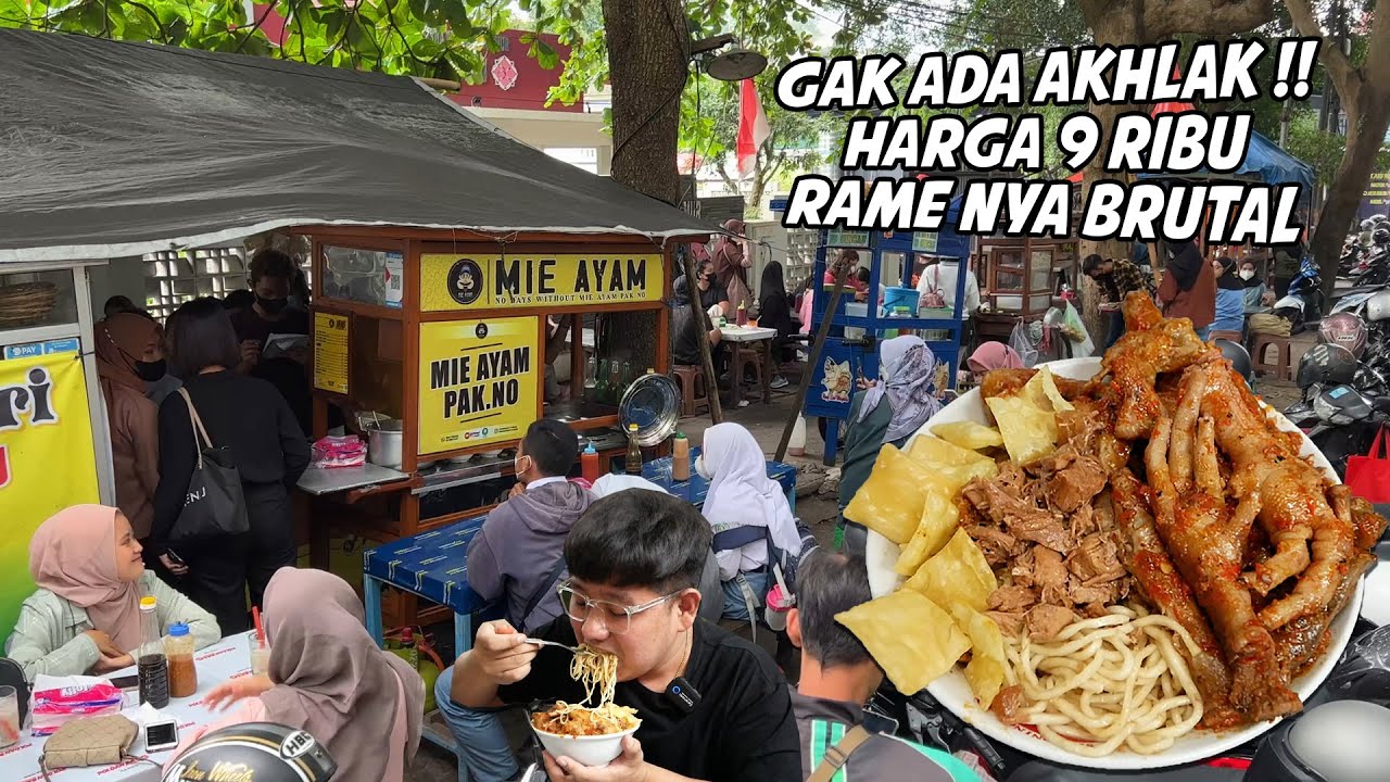 MURAH BANGET!!! MIE AYAM PINGGIR JALAN! YANG TOPPINGNYA BERINGAS!!