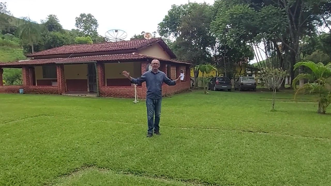 LINDA CHÁCARA DE PORTEIRA FECHADA / 6KM DE CRUZEIRO/SP / COM CASA, FRUTÍFERAS, PISCINA E RIBEIRÃO