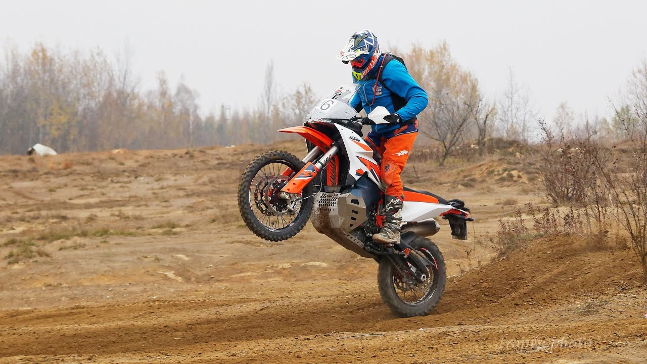 KTM 890 Adventure R in action ADV