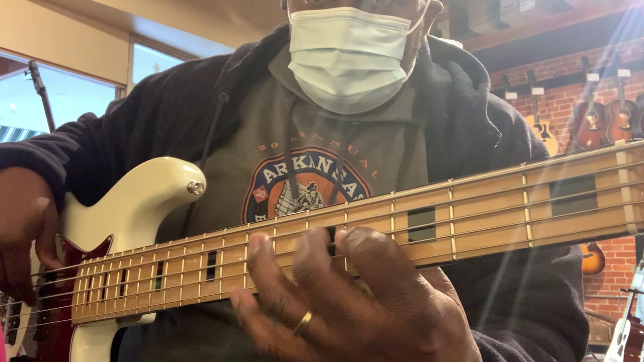Tagima  TJB5: Featherweight Budget Five String!