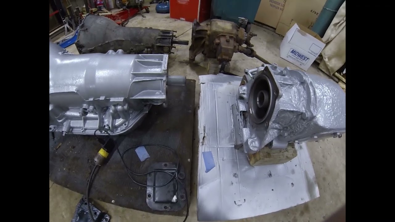 Difference between GM NP205 old to new style. Also Turbo 400 transmission spline.