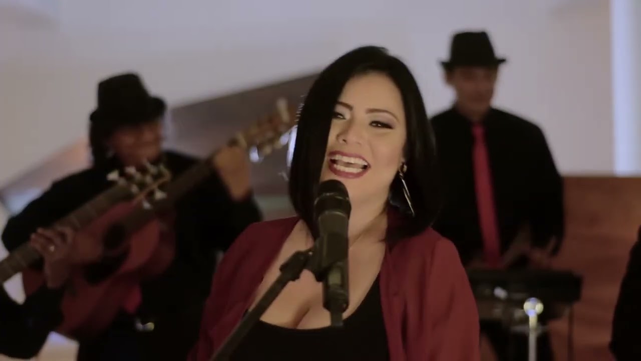 Mix Cuecas y Huayños - Karen Grisely, Eleonora Cardona y Sofia Benitez