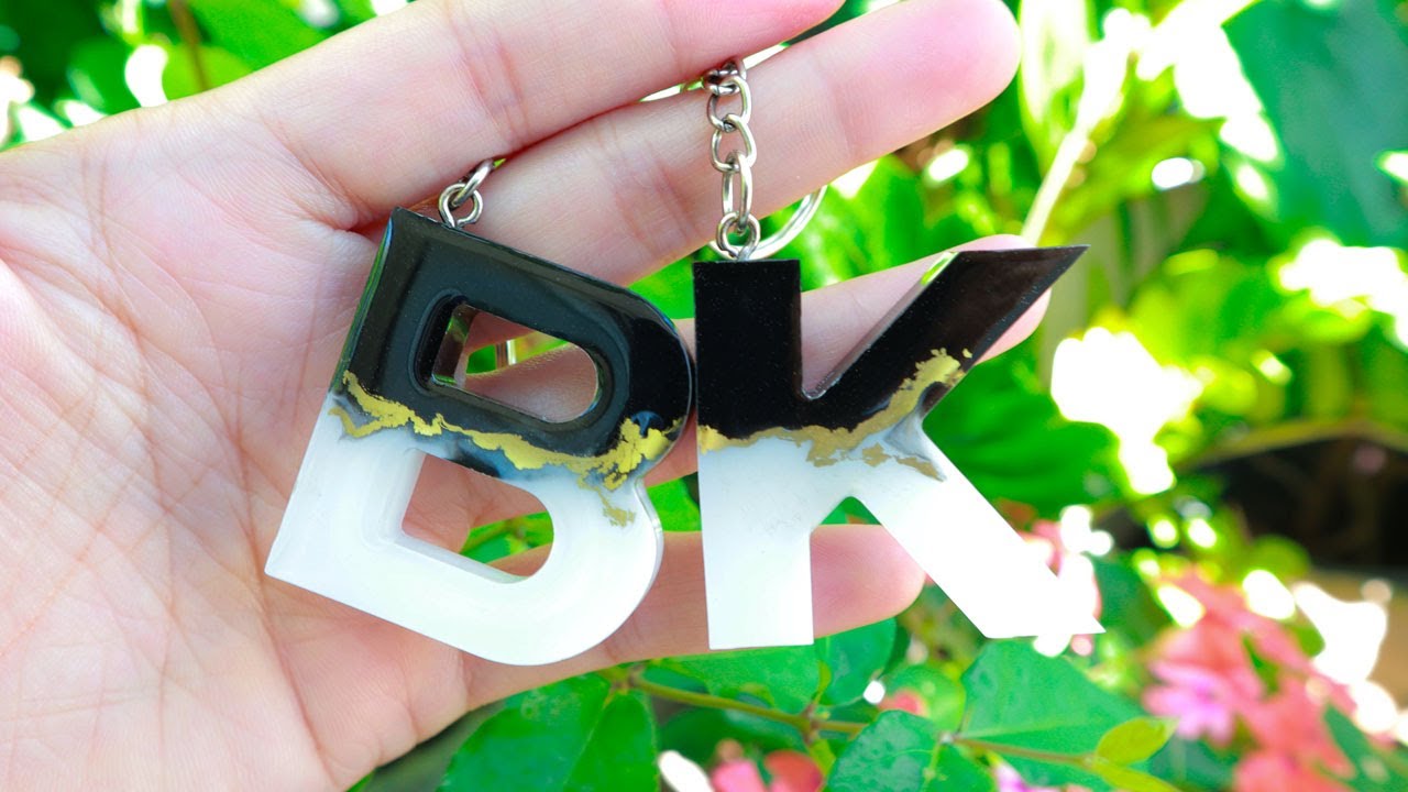 Resin Keychains Tutorial Ideas for Beginners | DIY Letter Resin Keychains