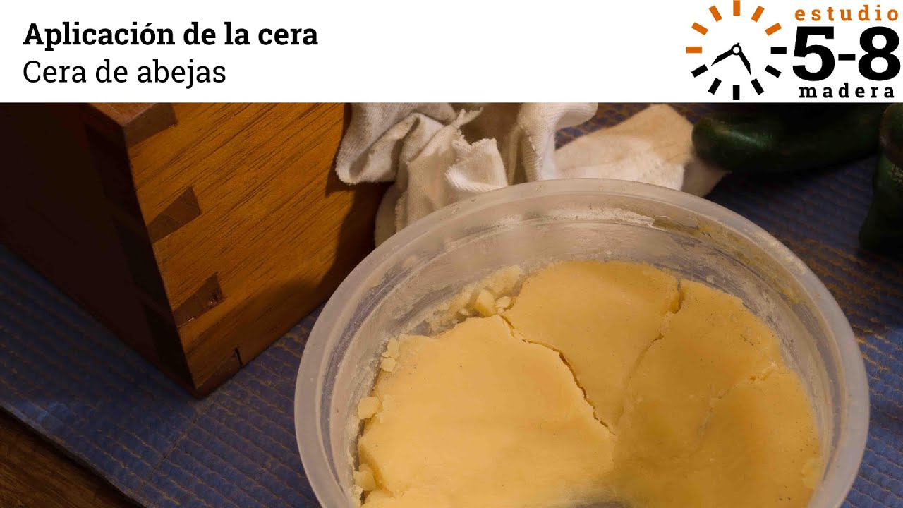 Cómo aplicar cera de abejas para muebles