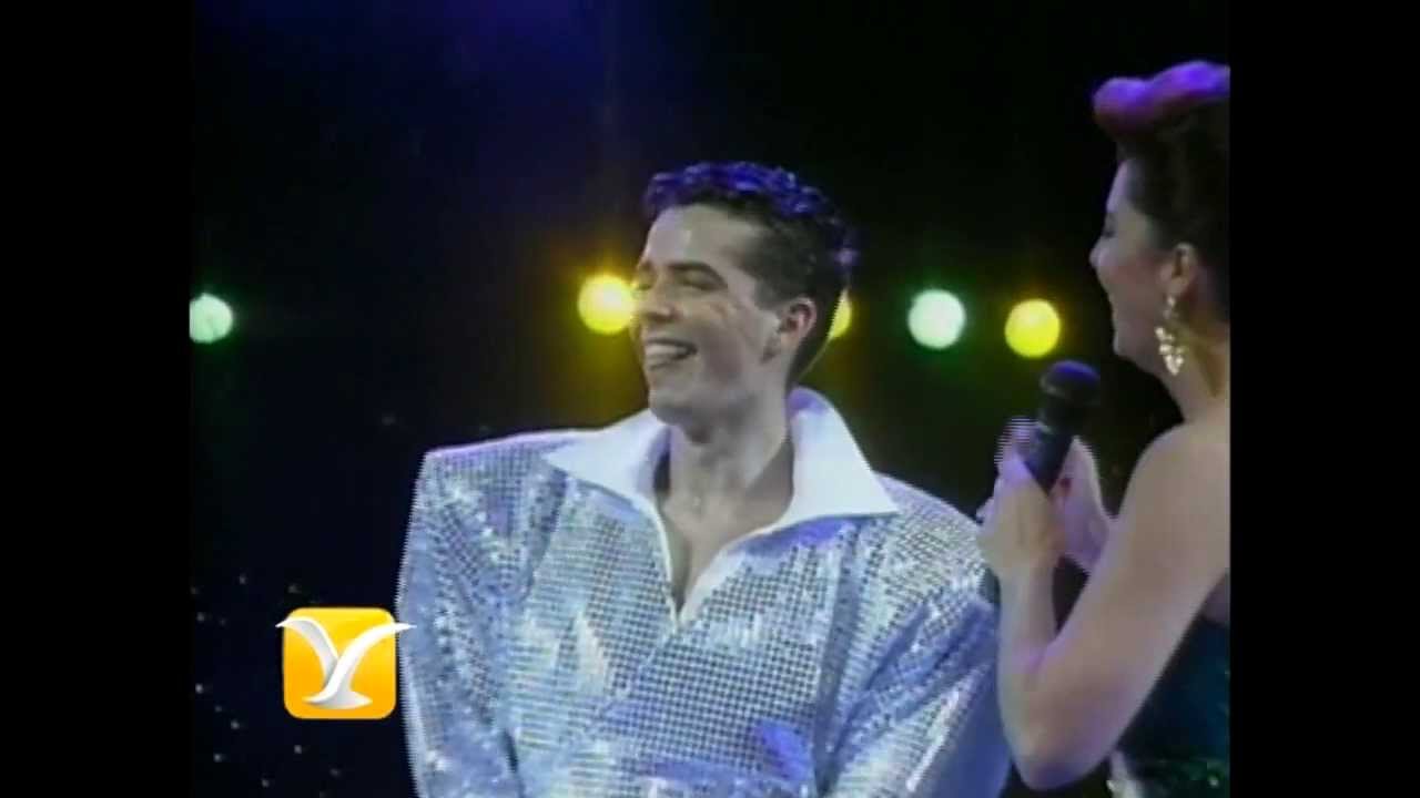 Cantan Feliz Cumpleaños a Francesc en el  Festival de Viña 1992