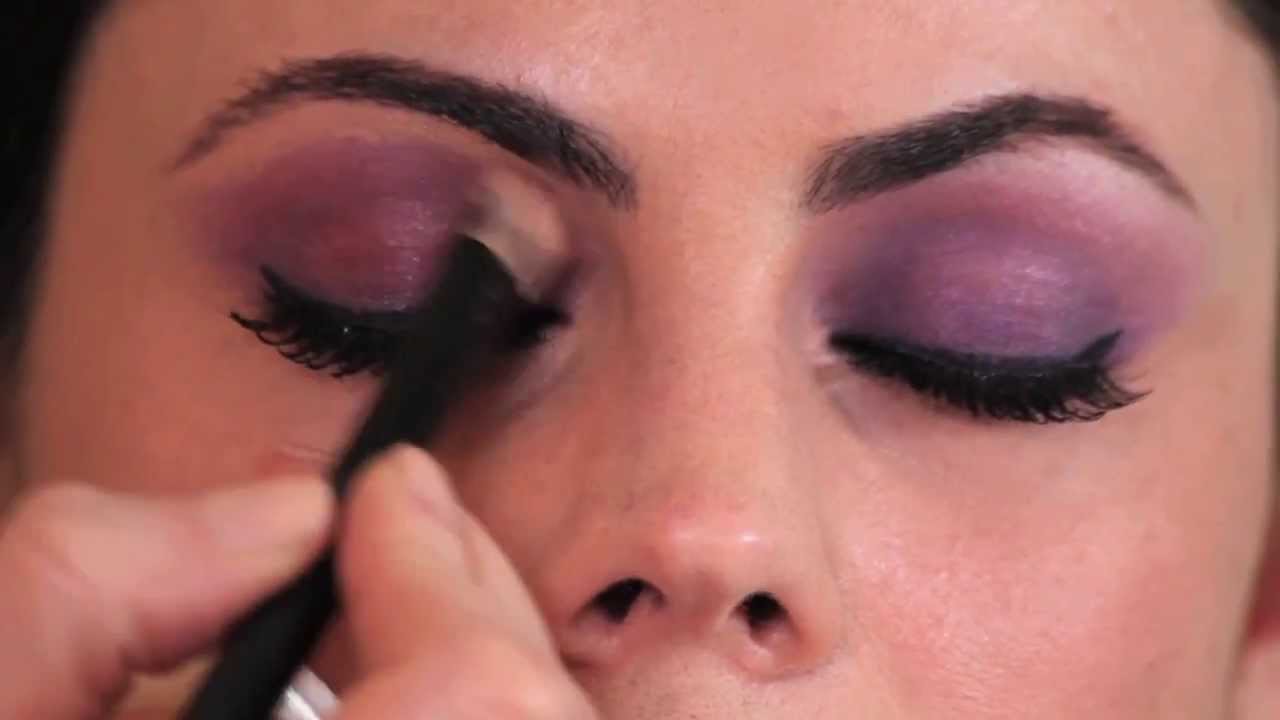 EVE PEARL- Smokey Eye using Velvet: 6 Eye Shadow Palette