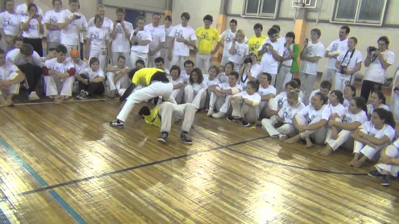Tico & Pinocio CDO Aqui na Russia Capoeira e pra Valer - 2011