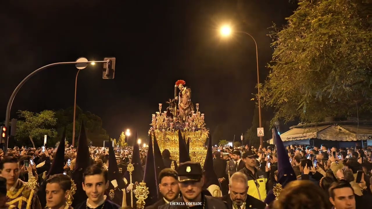Cristo de las Tres Caídas de Triana entrando en Reyes Católicos | Madrugá 2025