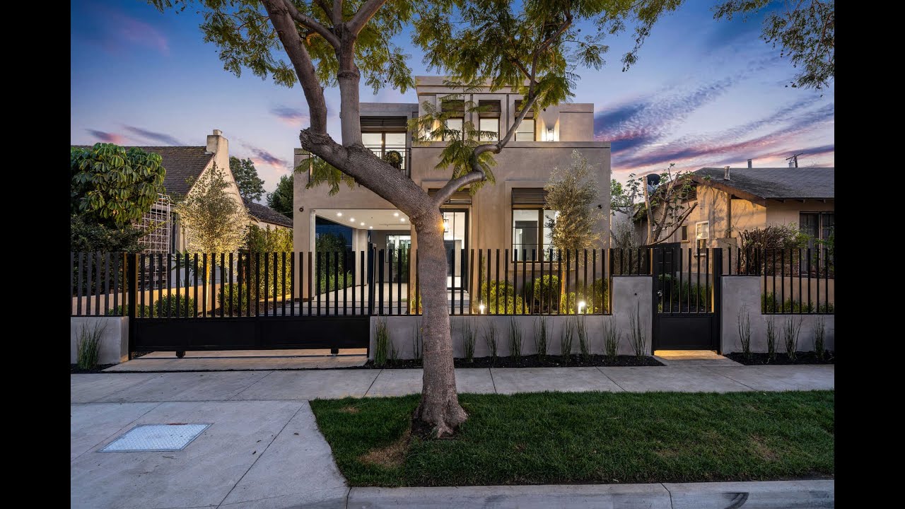 8726 Dorrington Avenue | West Hollywood