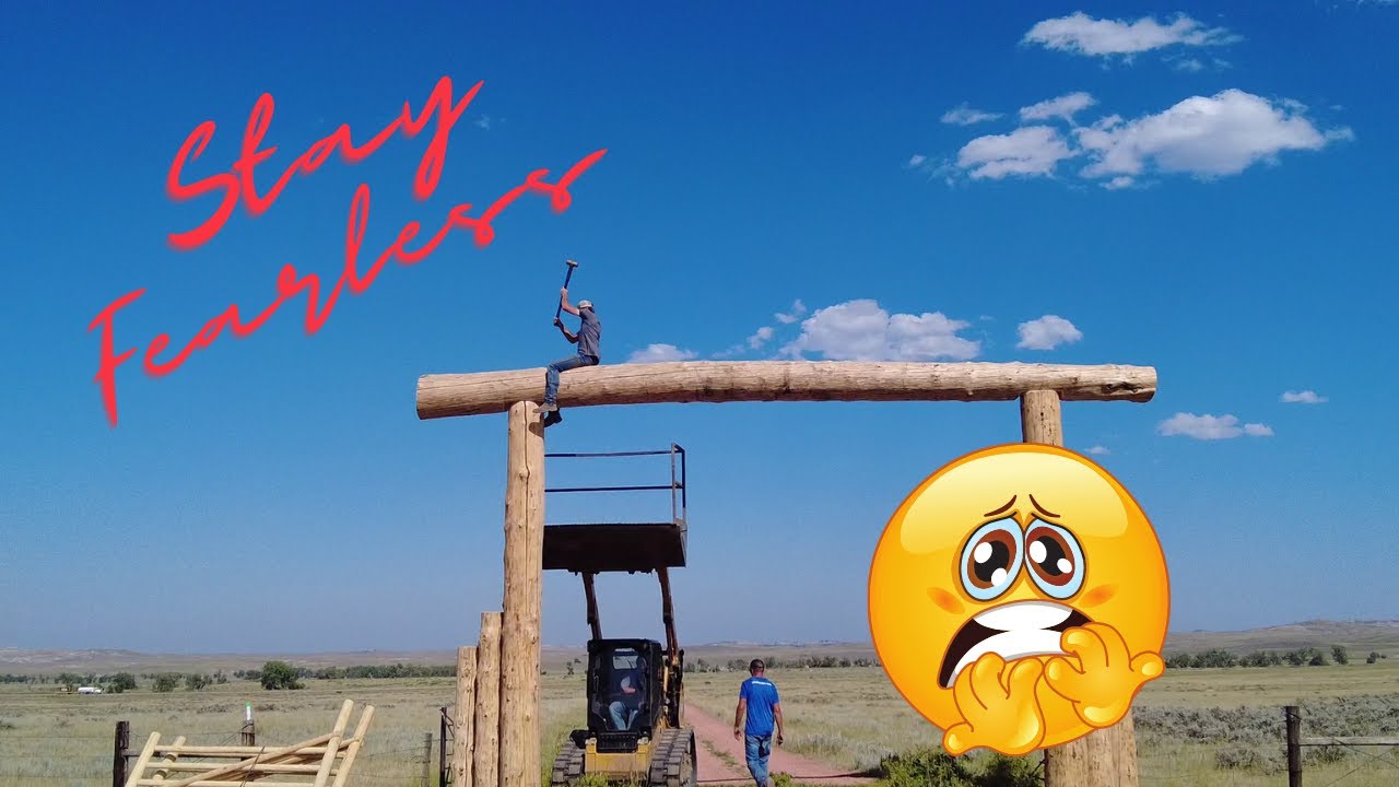 Ranch Entry Gate Construction by Ridge Top Fencing Co. | Hufeisen Ranch