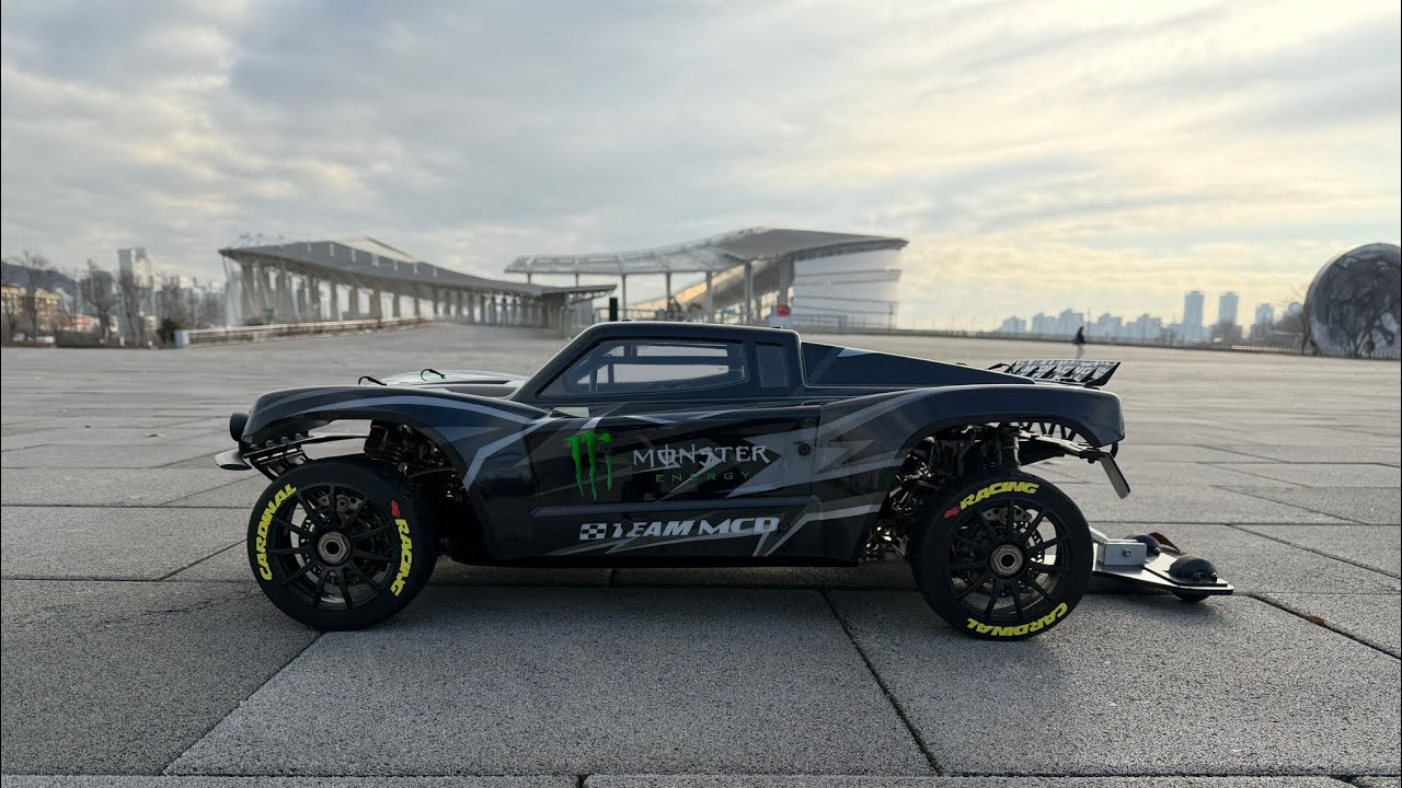 MCDRACING MCD W5 MAX ULTIMATE - SHORT COURSE TRUCK