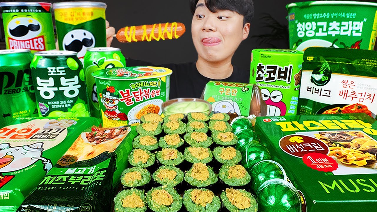 ASMR MUKBANG небольшой магазин, острый рамэн, хот-доги, кимбап, ттеокбокки !! Корейский магазин