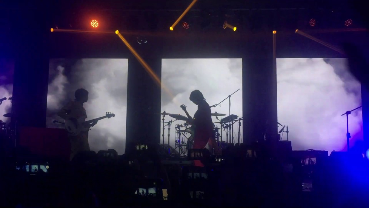 IV OF SPADES - Mundo (Live at Metrotent Convention Center in Pasig City)