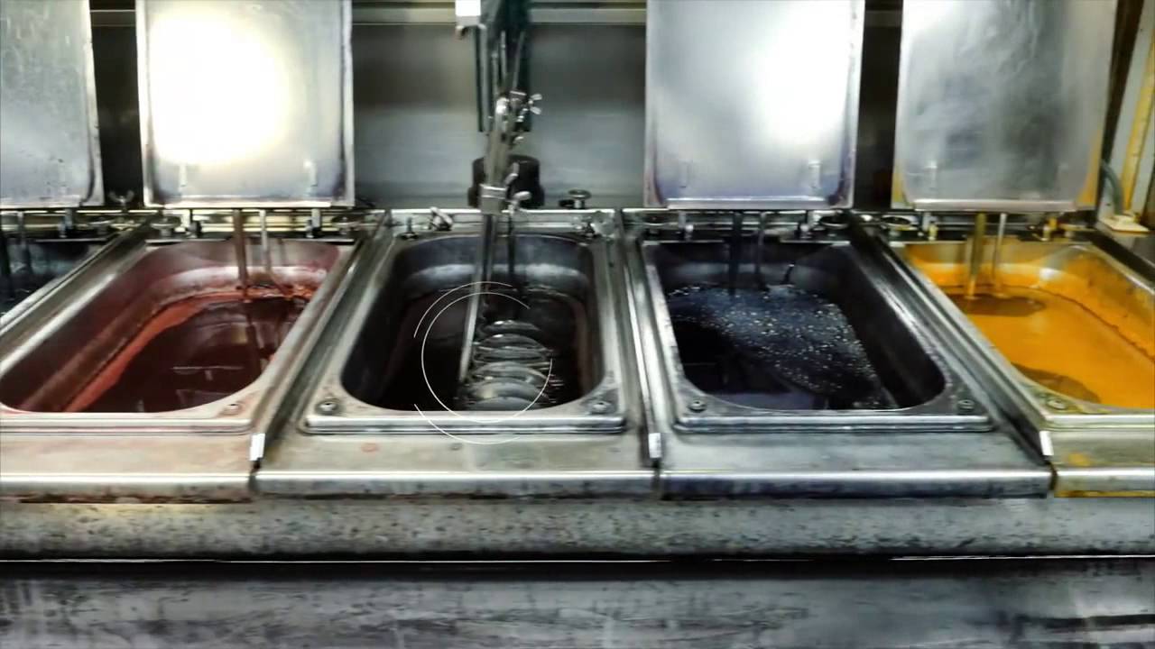 Productie Varilux progressieve glazen van de 4é generatie.