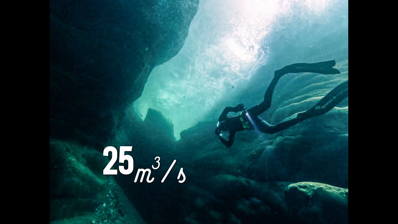 25m3/s in the Maggia river - Freediving Ponte Brolla in winter with strong currents