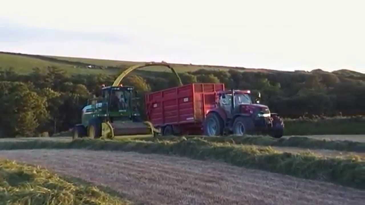 John Deere 7350 Pro Drive Picking Up Silage 2014