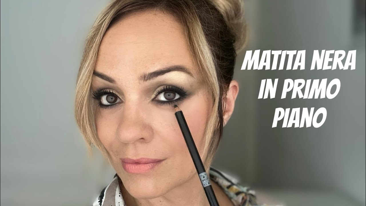 Trucco occhi: Matita nera in primo piano