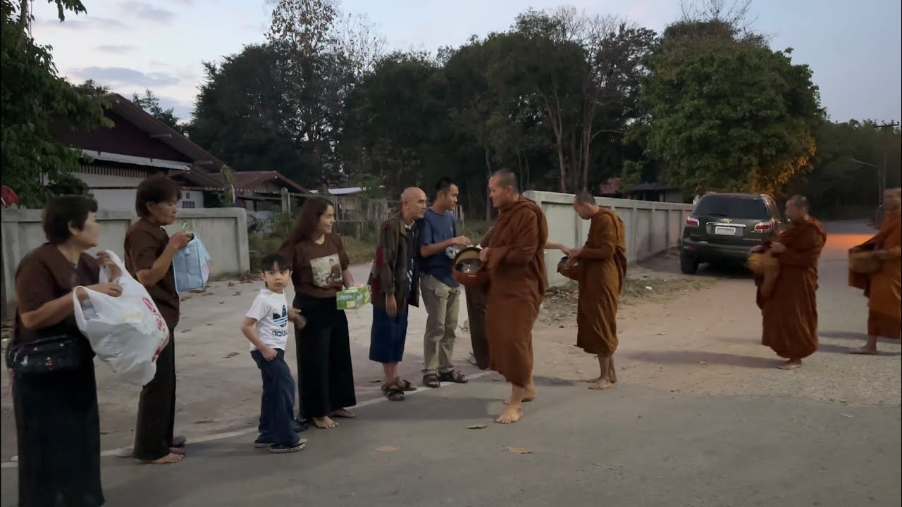 🔴Live สด 13/02/2569 พระอาจารย์เส็ง บิณฑบาตร ที่บ้านหนองแซงสร้อย จ.อุดรธานี