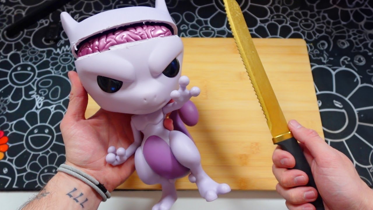 Mystery inside of Mewtwo FunkoPop?! (Pok&eacute;mon Funko)