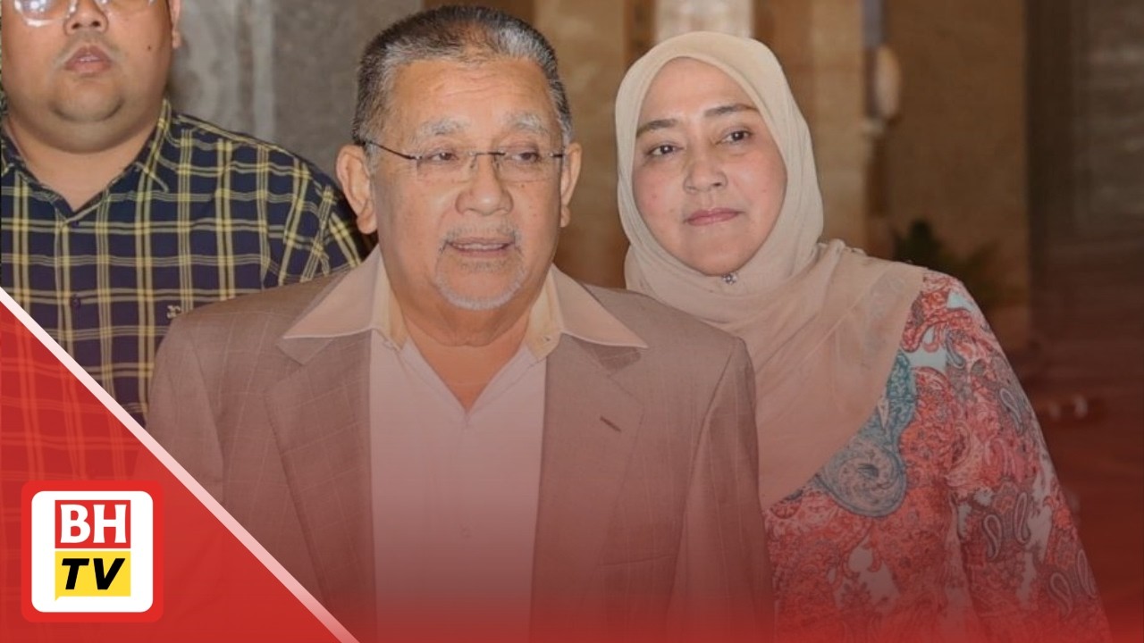 Isteri Isa Samad menangis, ahli keluarga lain berpelukan