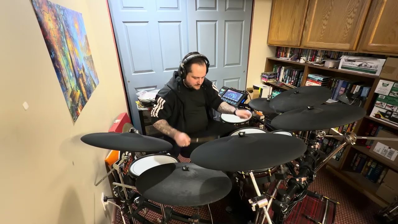I’m definitely not a rapper 😂 Rock on 🤘🏻 Alesis Strata Prime 