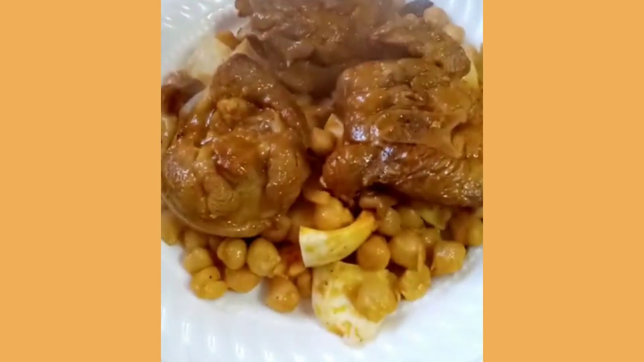 Dennis Peña Caján - Pavita mechada con garbanzo y sarza criolla