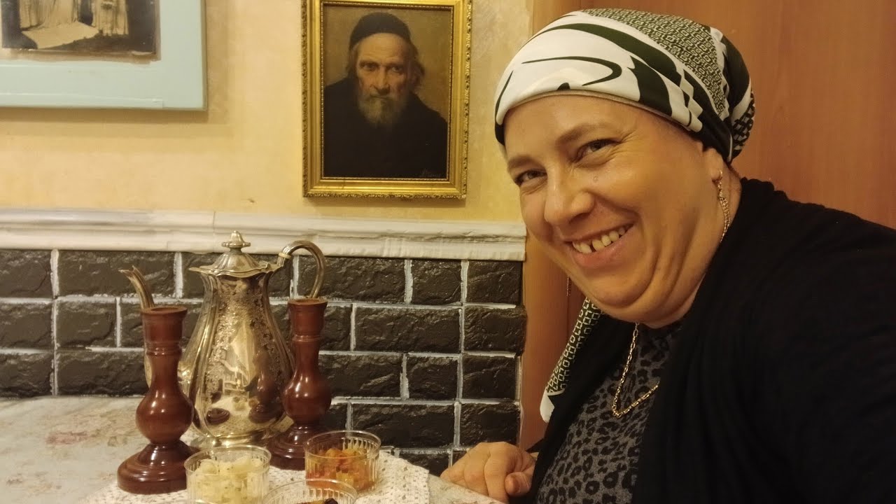 ארוחה מהספרים - מלא סלטים בהשראת ספר שאני אוהבת 