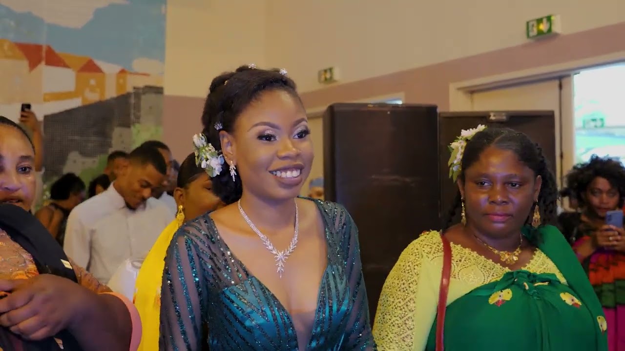 Mbiwi De Fastina & Ben ( Saint André )