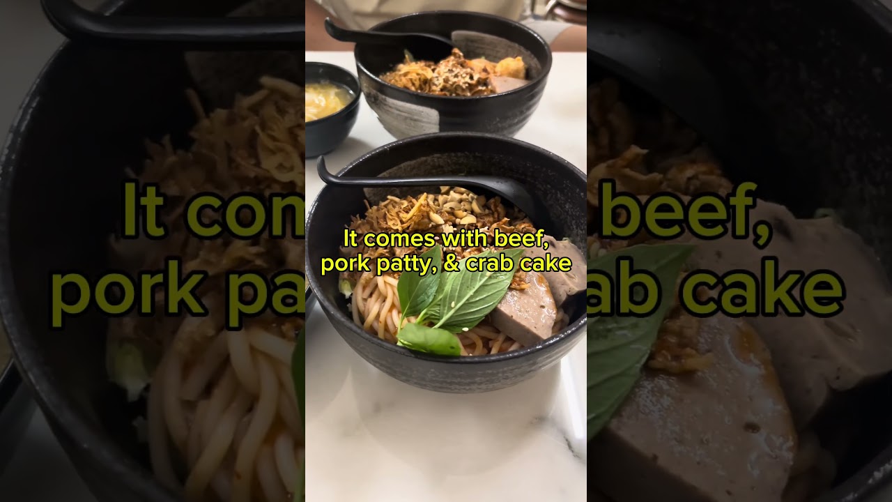 TASTY & UNIQUE Vietnamese Spaghetti dry noodle bowl in District 4 in Ho Chi Minh City!